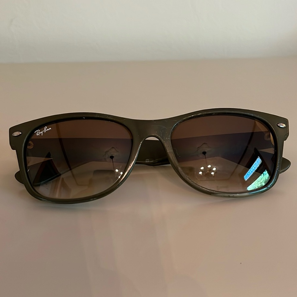 Ray Ban Wayfarers green